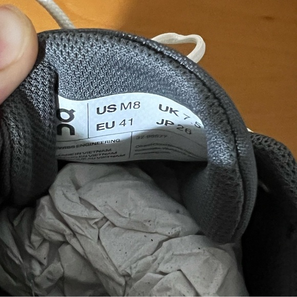 NIB On Men’s Cloudventure Waterproof Athletic Tennis Running Shoes Trainers Sz 8 - Picture 10 of 13